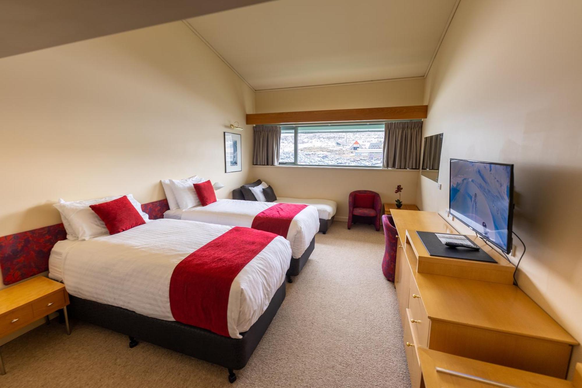 The Perisher Valley Hotel Exterior photo