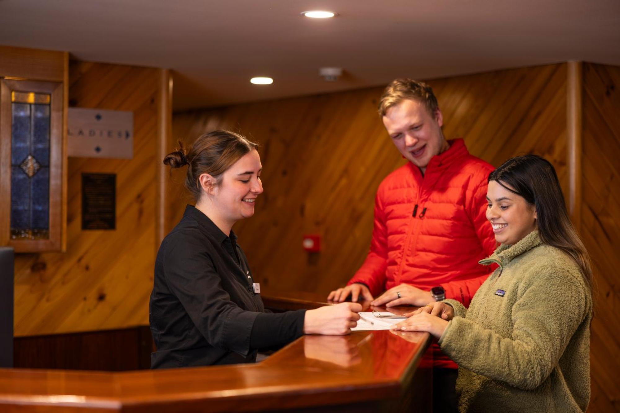 The Perisher Valley Hotel Exterior photo